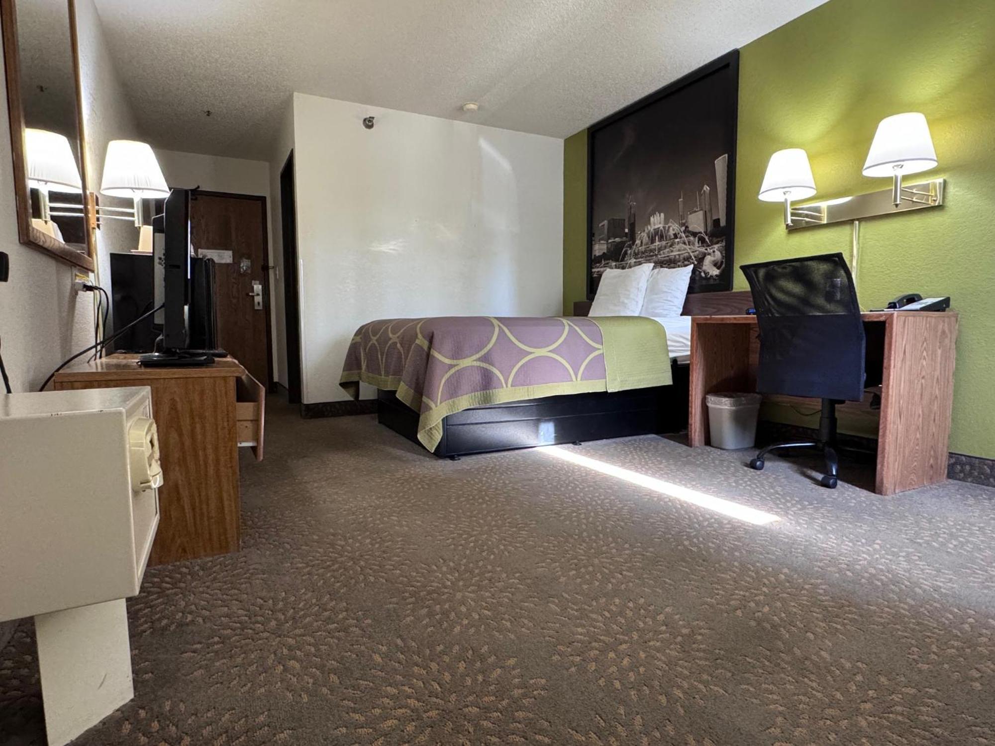 Super 8 By Wyndham Mokena/Frankfort /I-80 Bagian luar foto